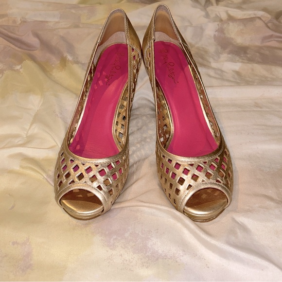 Lilly Pulitzer Gold Leather Resort Chic Basketweave Open Toe Wedge.FIRM PRICE - Picture 2 of 11